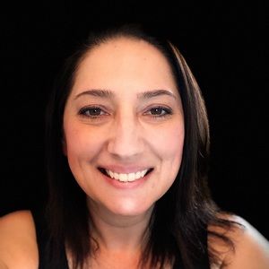 Meet your Posher, Crystal